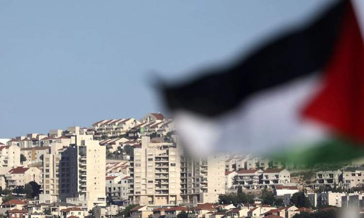 انفجار عبوة ناسفه بمستوطن صهيوني اثناء محاولته إزالة علم فلسطين
