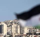 انفجار عبوة ناسفه بمستوطن صهيوني اثناء محاولته إزالة علم فلسطين
