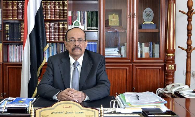رئيس مجلس الشورى يهنئ عمّال وعاملات اليمن بعيدهم العالمي