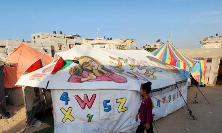 الإعلام الصهيوني يكشف عن خطة لترحيل عدد من سكان غزة لأمريكا