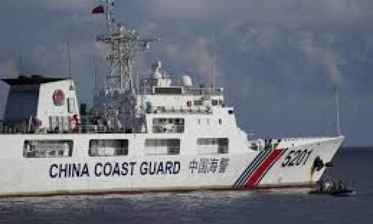 الصين تصدر تحذيرا لسفينة عسكرية أمريكية