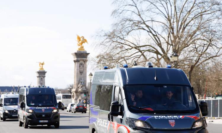 مقتل 3 حراس وفرار سجين بعد هجوم مسلح على شاحنتهم في فرنسا