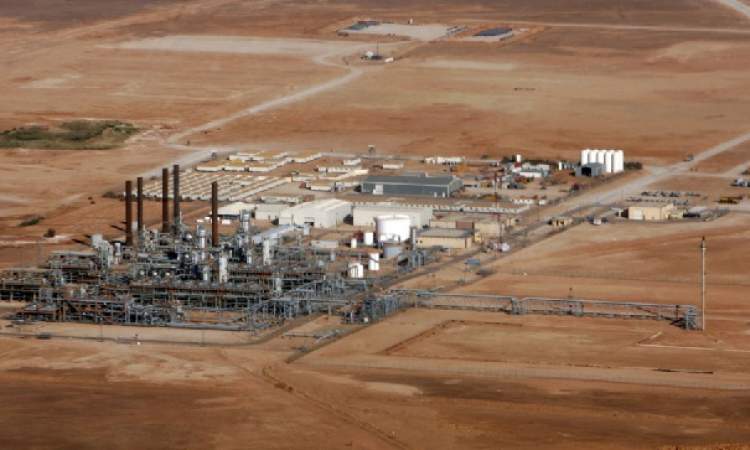 الجزائر توقع عقدا لتعزيز إنتاج أكبر حقل غاز في القارة الإفريقية