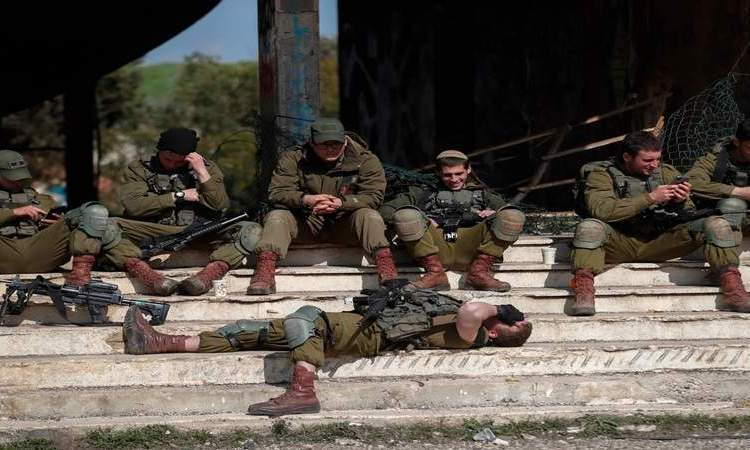 تحديات التجنيد تجبر جيش العدو الصهيوني على فتح باب التطوع أمام كبار السن