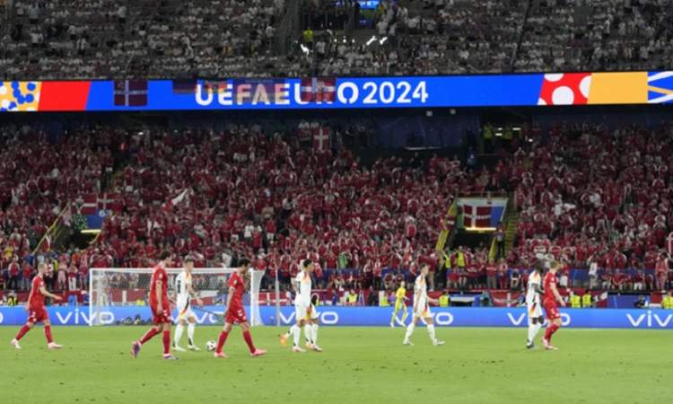 المانيا تتخطى الدنمارك ليورو 2024 رغم توقف المباراة بسبب عاصفة قوية 