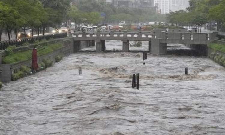 كوريا الجنوبية تحذر من خطر انجراف ألغام من جارتها الشمالية بسبب الأمطار