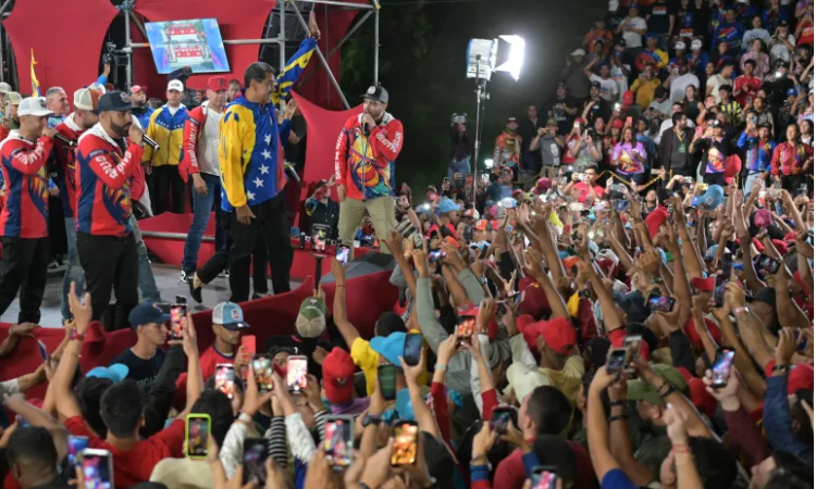 مادورو رئيسا لفنزويلا لولاية ثالثة